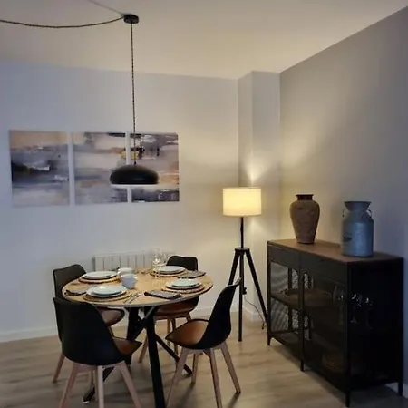 Qehome Confort Y Parquing En El Centro De Manresa Buitenkant foto