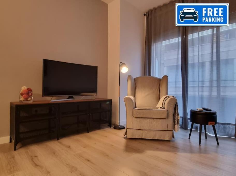 Qehome Confort Y Parquing En El Centro De Manresa