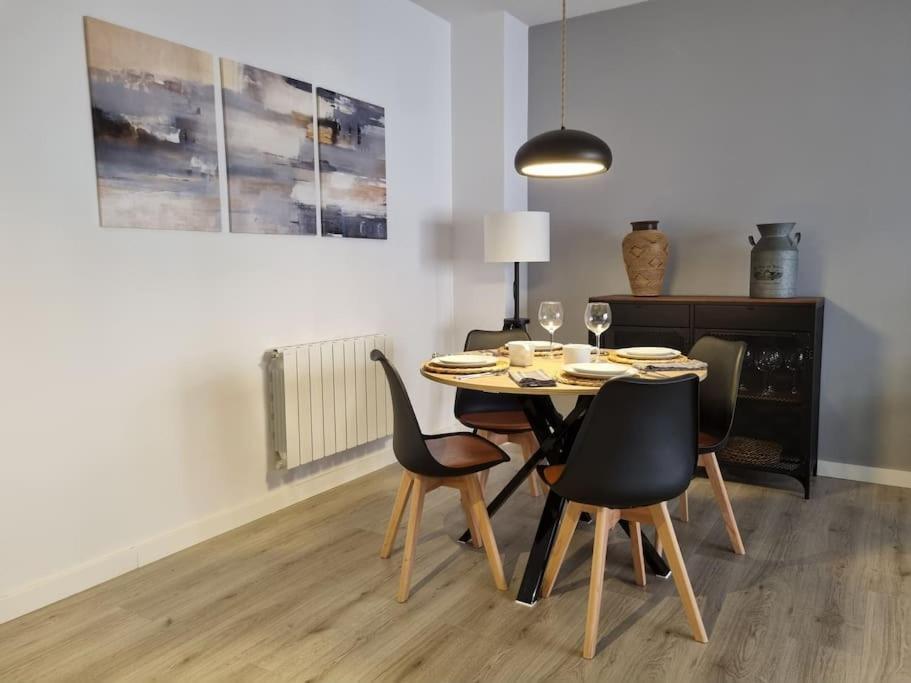 Qehome Confort Y Parquing En El Centro De Apartament Manresa